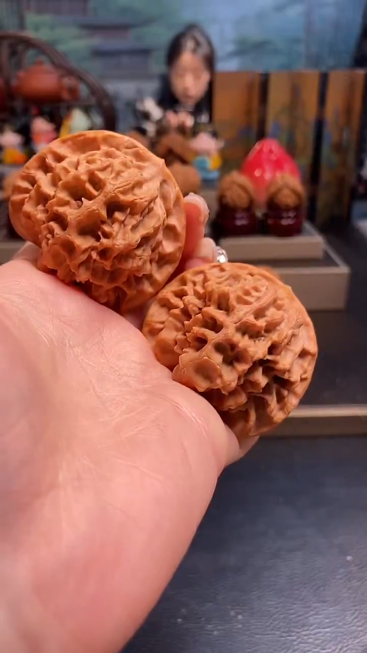 【闪购商品】文玩核桃吊坠K499帝王51