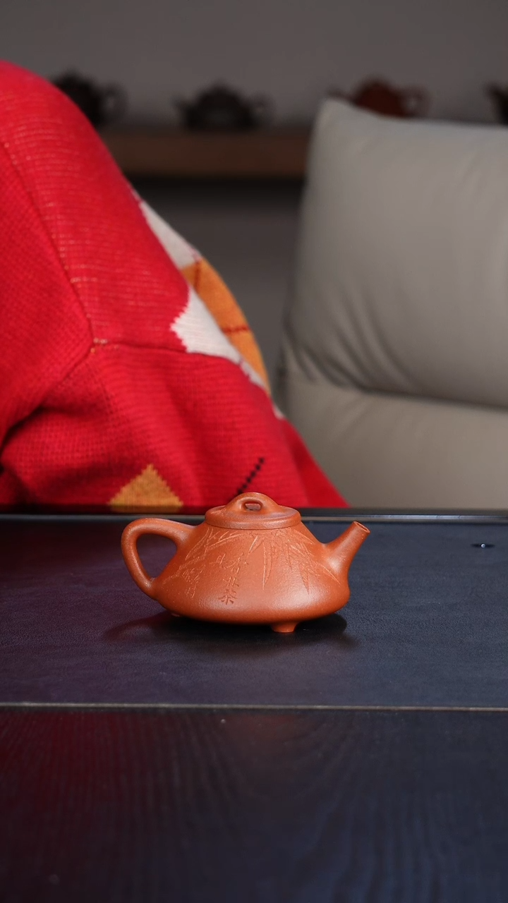 【闪购商品】原矿紫砂红降坡刻绘版子冶