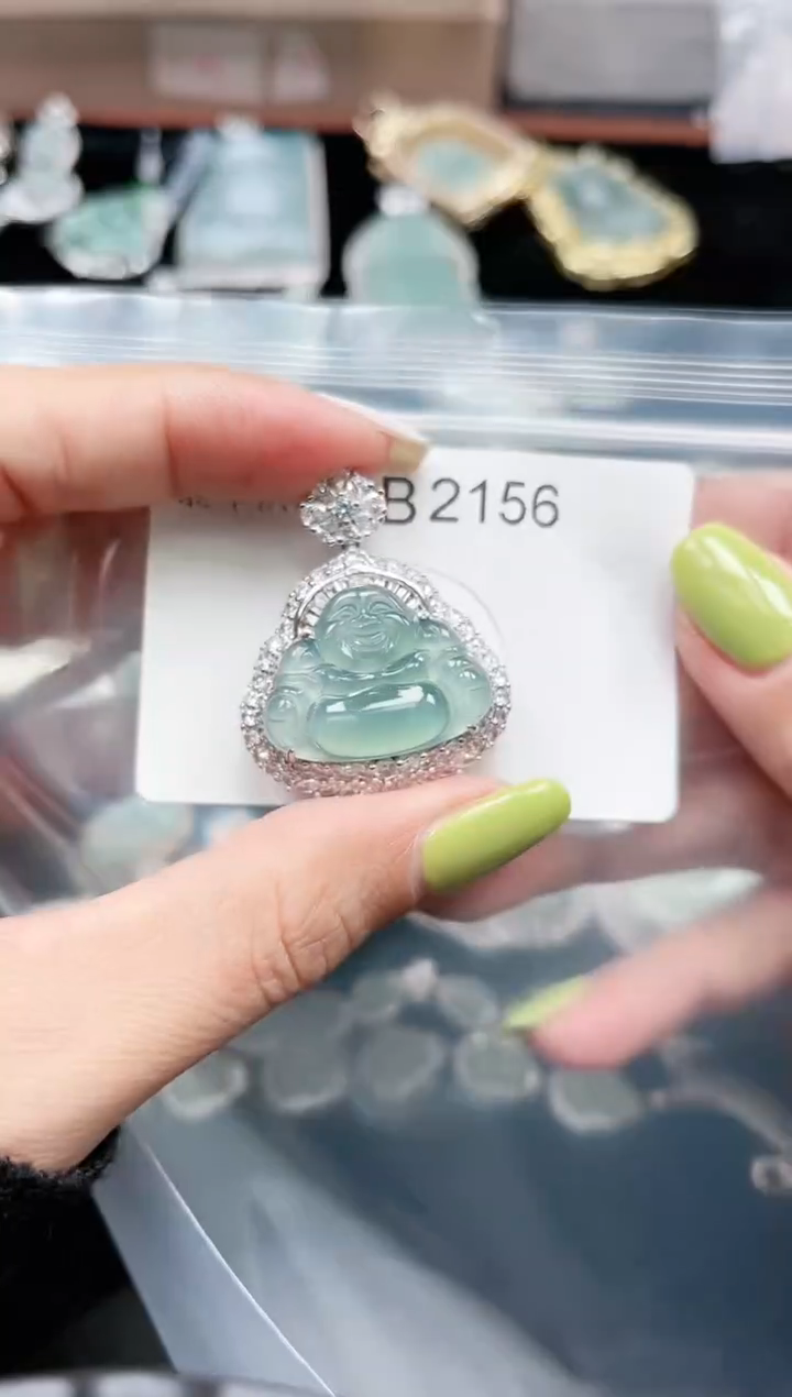 【闪购商品】翡翠颈饰未镶嵌2156赠皮绳