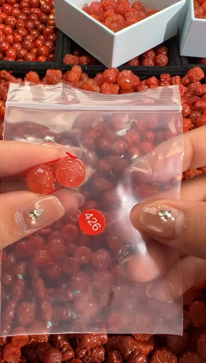 南红玛瑙合金颈饰2