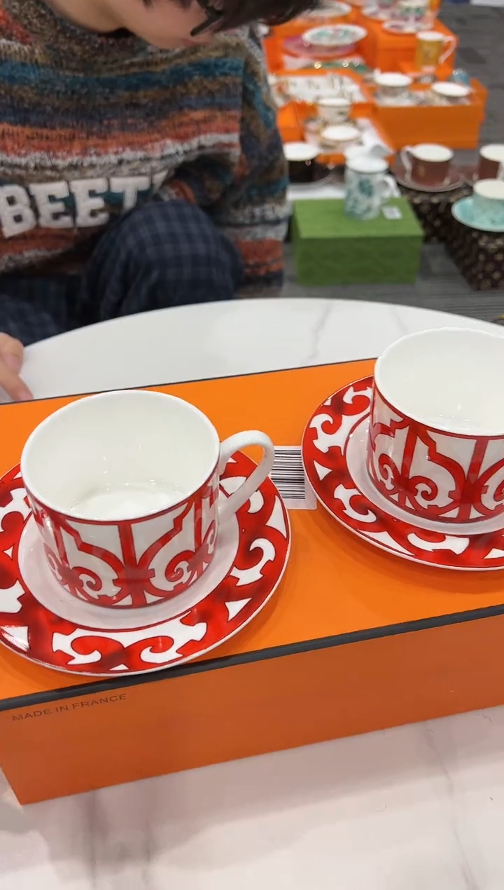 【闪购商品】杯H829--------------