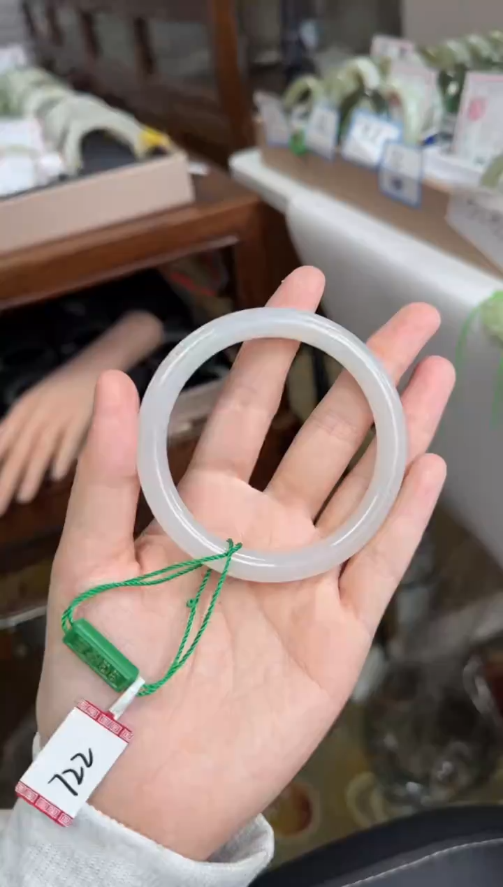 未镶嵌手镯和田玉58