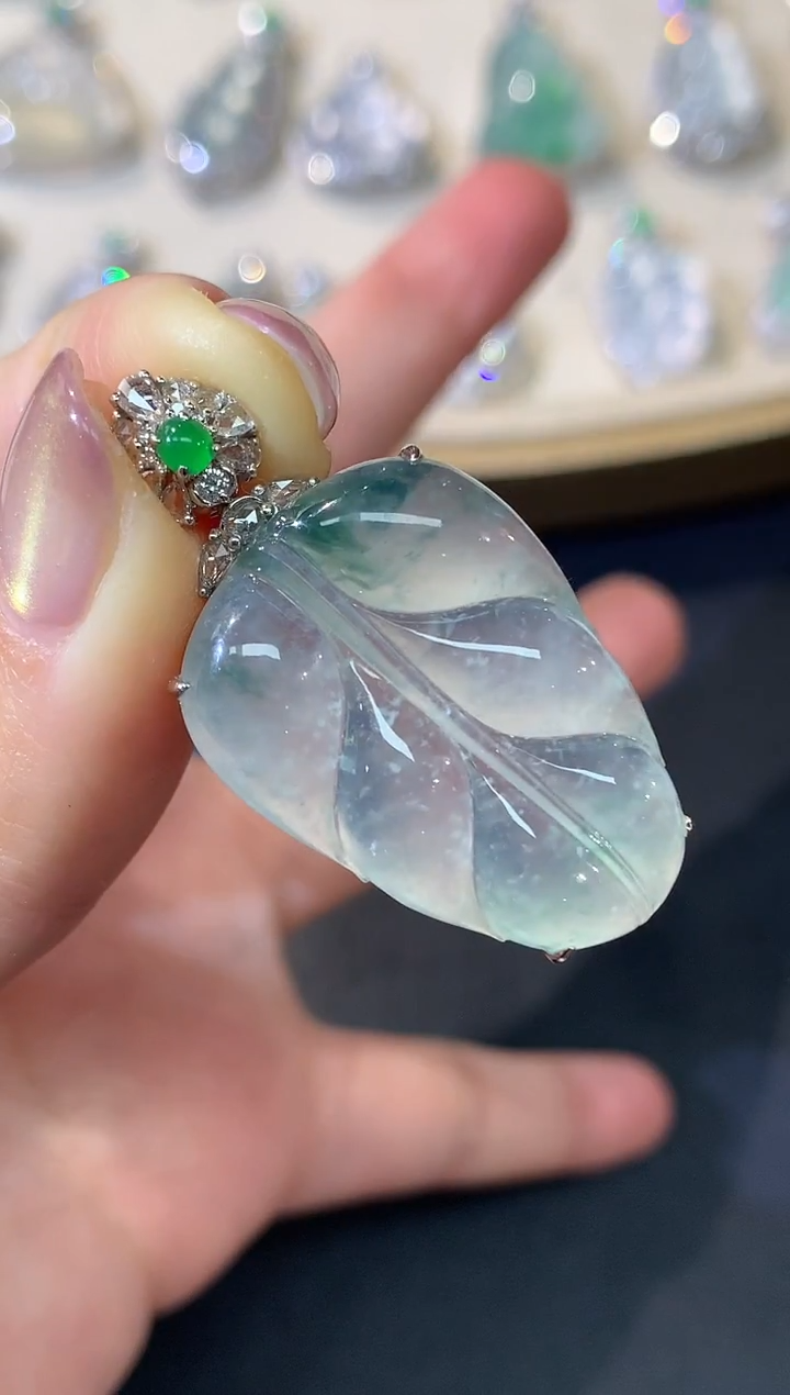 吊坠(不含链)18K金镶嵌翡翠Q141|13800