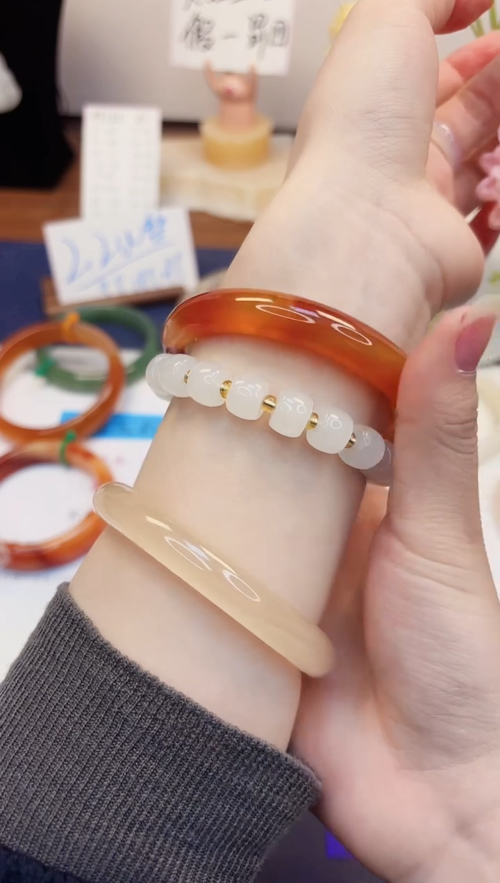 【闪购商品】石英质玉手镯未镶嵌407-玛瑙-圈口62