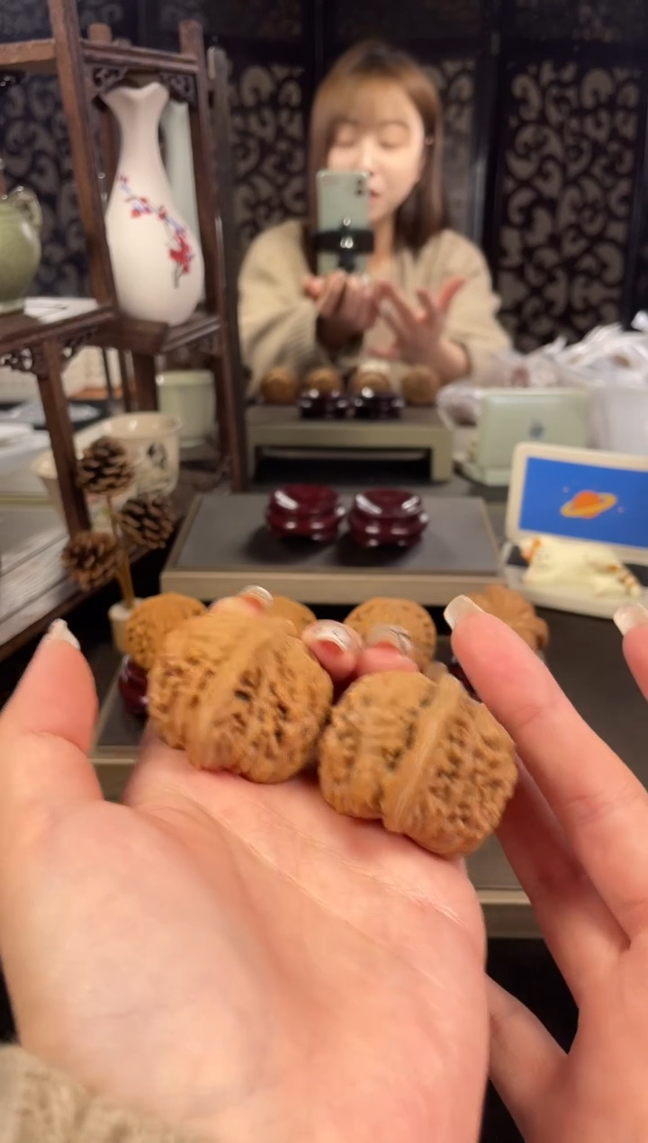 【闪购商品】文玩核桃把件四座楼43尺-50