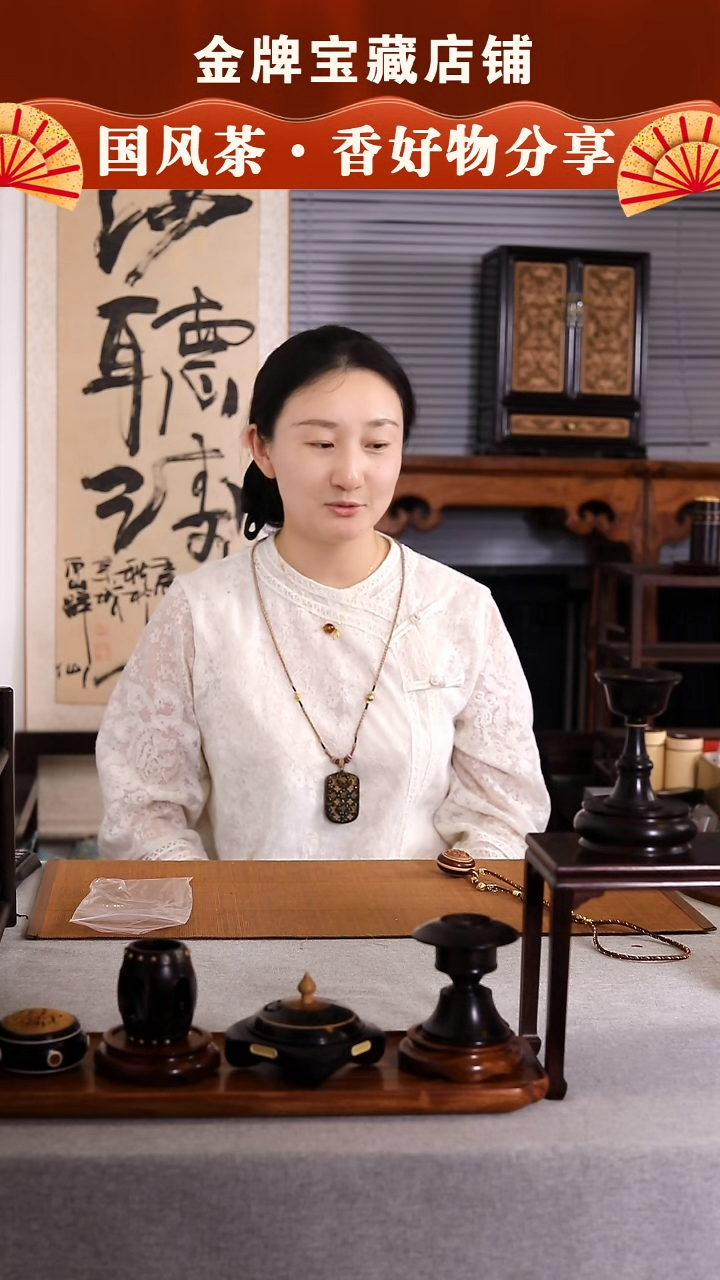 【闪购商品】DT037黑金O柏LV挂件0000