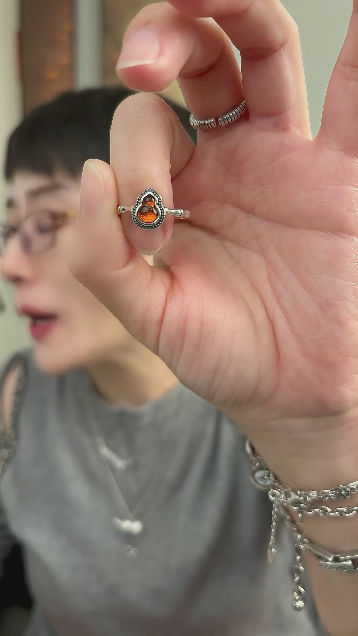 无925银红色葫芦戒指