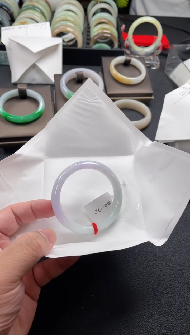 【闪购商品】翡翠手镯未镶嵌54正圈 有纹