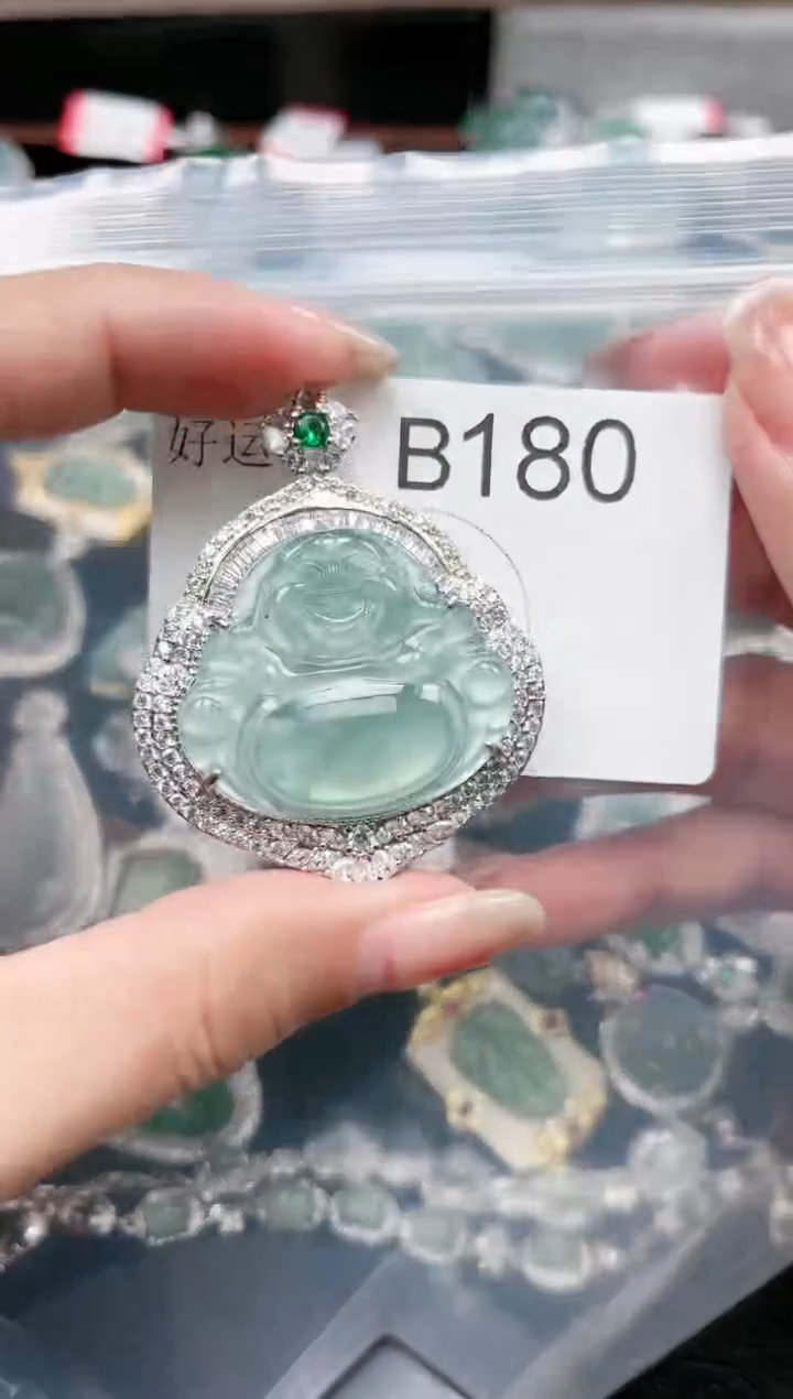 【闪购商品】翡翠颈饰未镶嵌180赠皮绳