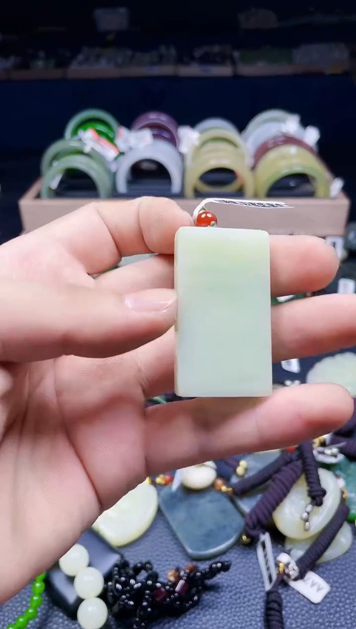 和田玉未镶嵌颈饰拍一发一拍一发一