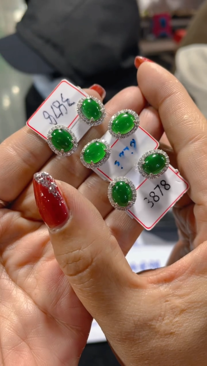 【闪购商品】定制翡翠未镶嵌天然A货翡翠多样性发货拍一发一