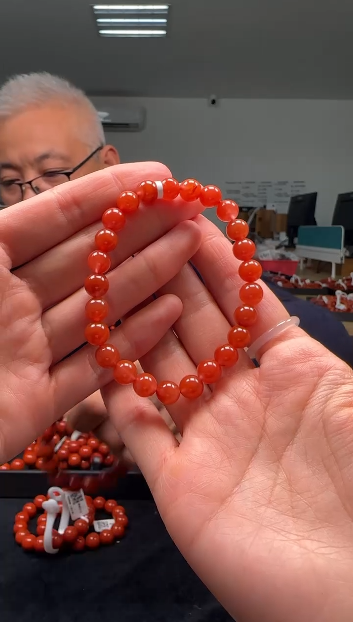 【闪购商品】南红玛瑙8mm保山手串圆珠未镶嵌多样性发一件