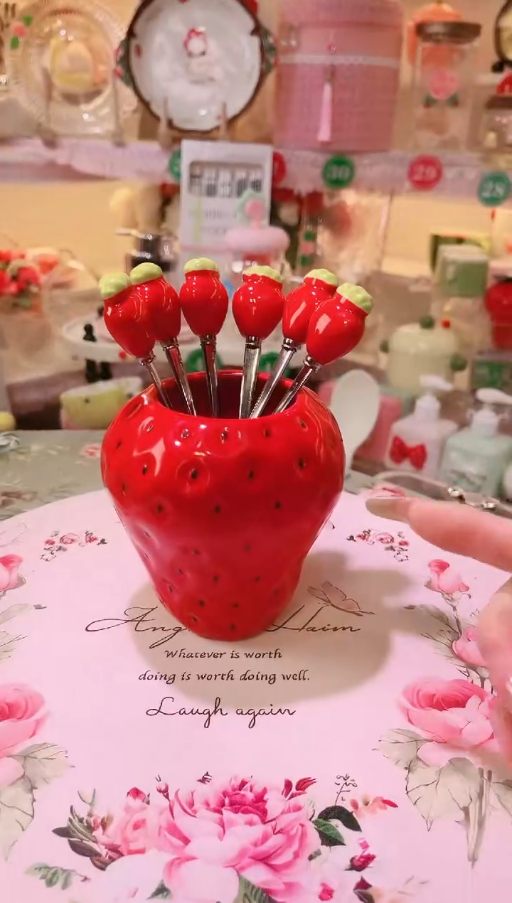 【闪购商品】摆件草莓水果叉品质好，发货快，放心拍