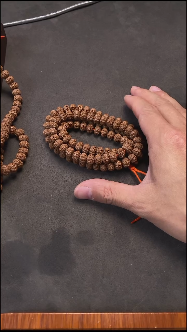 吊坠金刚菩提QA02原桩老树王108（打孔处不挑黄）10mm+