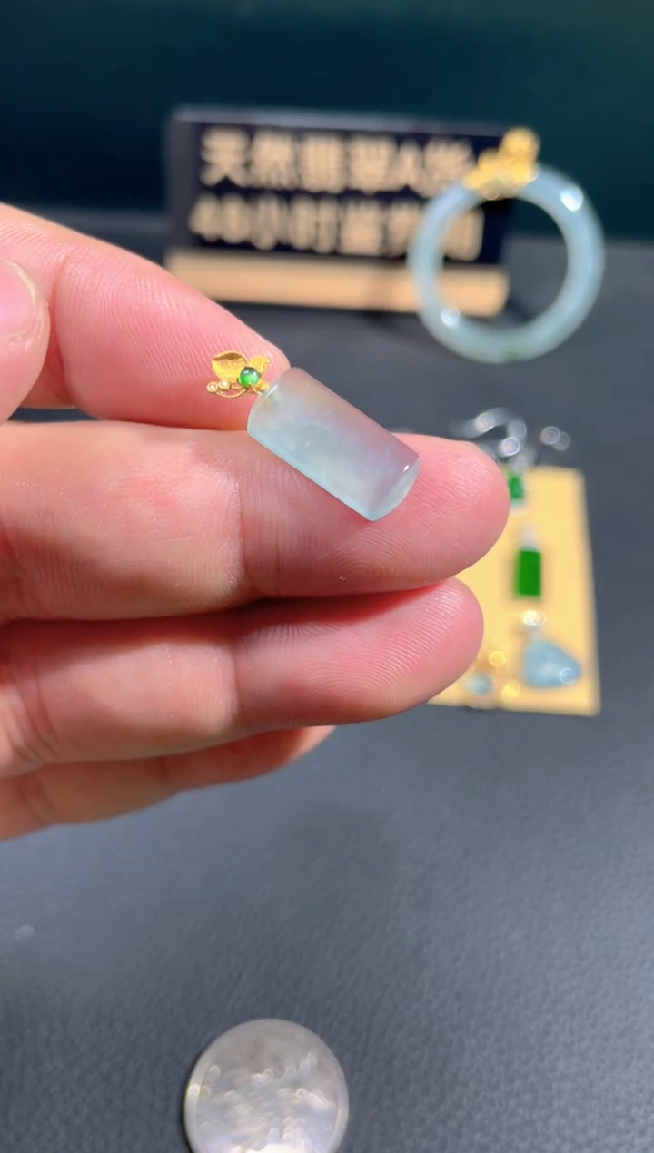 【闪购商品】翡翠颈饰18K金镶嵌翡翠