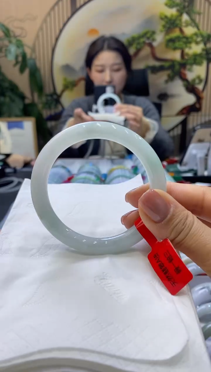 【闪购商品】翡翠手镯未镶嵌99901790