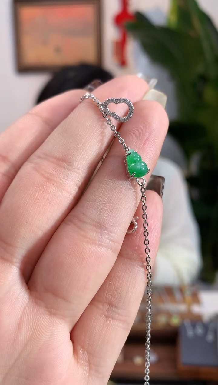 【闪购商品】银S925镶嵌翡翠手链手链