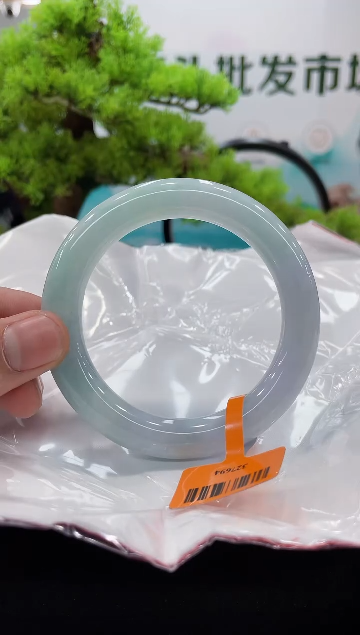 【闪购商品】翡翠手镯未镶嵌手镯