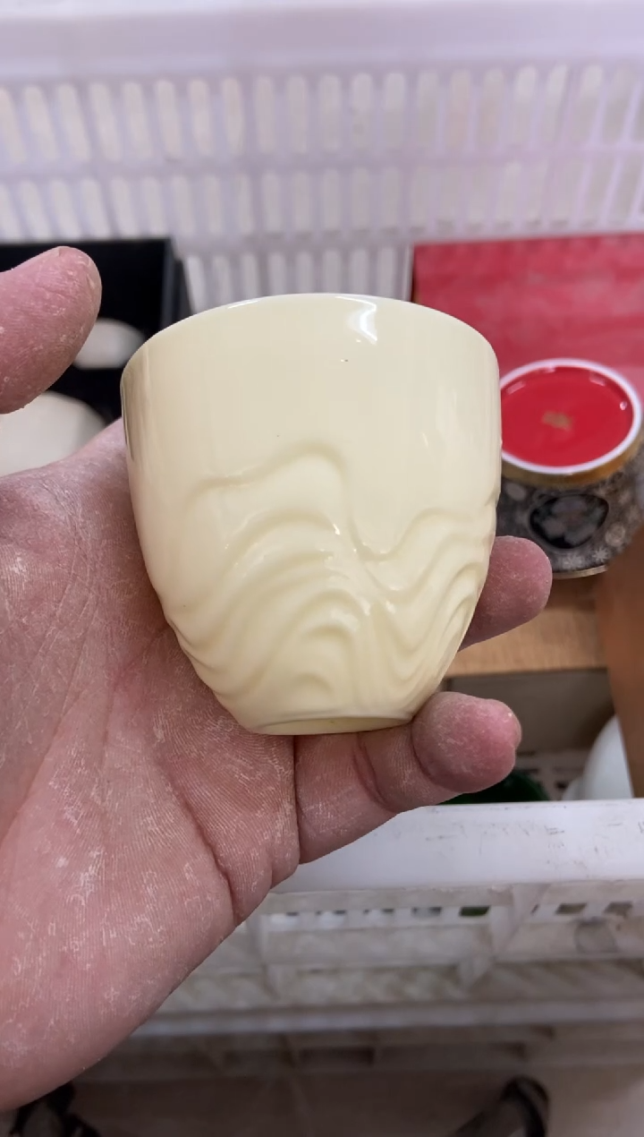 杯无运费险有瑕疵的摄影的产品有使用过的痕迹有点脏介意勿拍