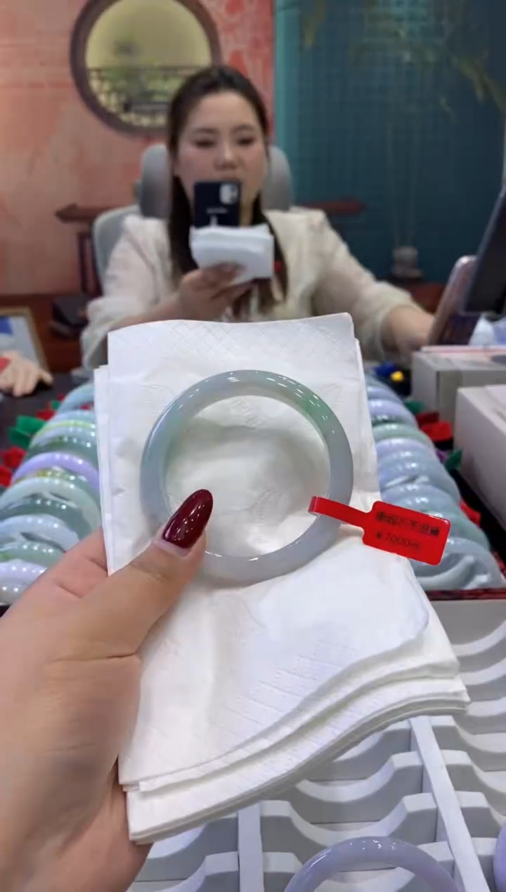 【闪购商品】翡翠手镯未镶嵌多人0001576