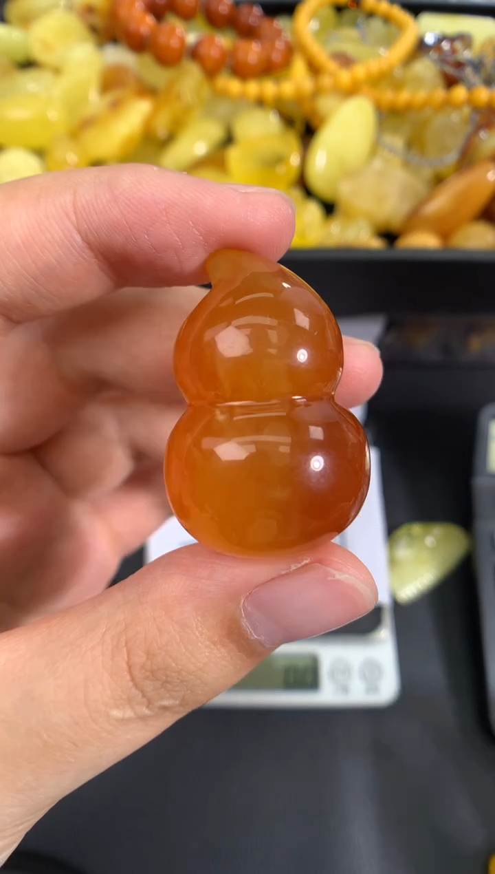 蜜蜡未镶嵌珠宝奇石1