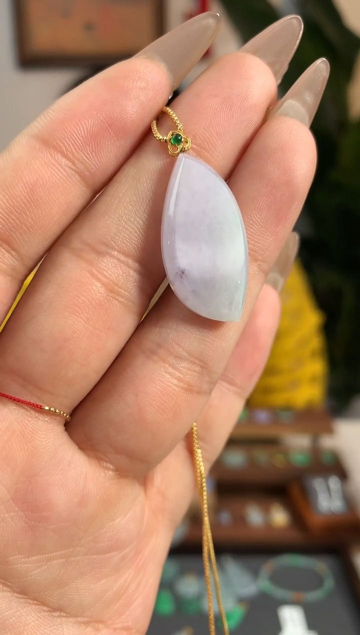 【闪购商品】翡翠吊坠(不含链)18K金镶嵌随形吊坠