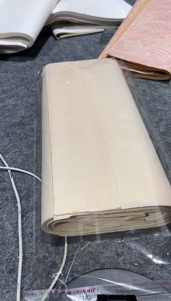 z*.四开雁皮螺纹真笺50张