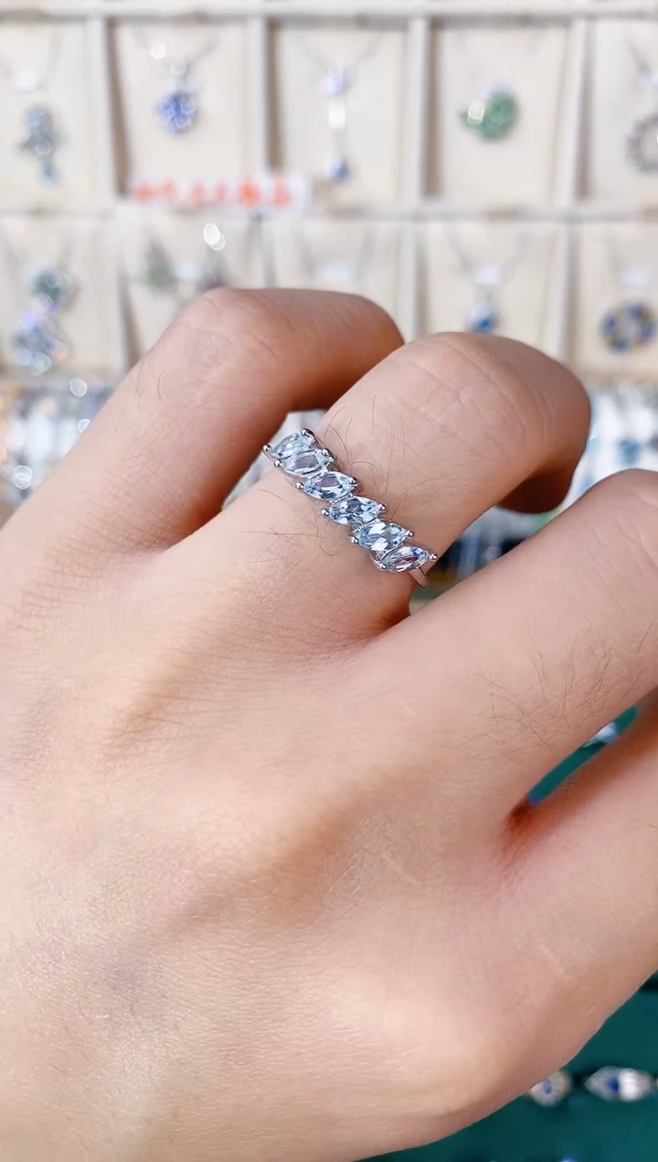 【闪购商品】海蓝宝石戒指银S925镶嵌带证书