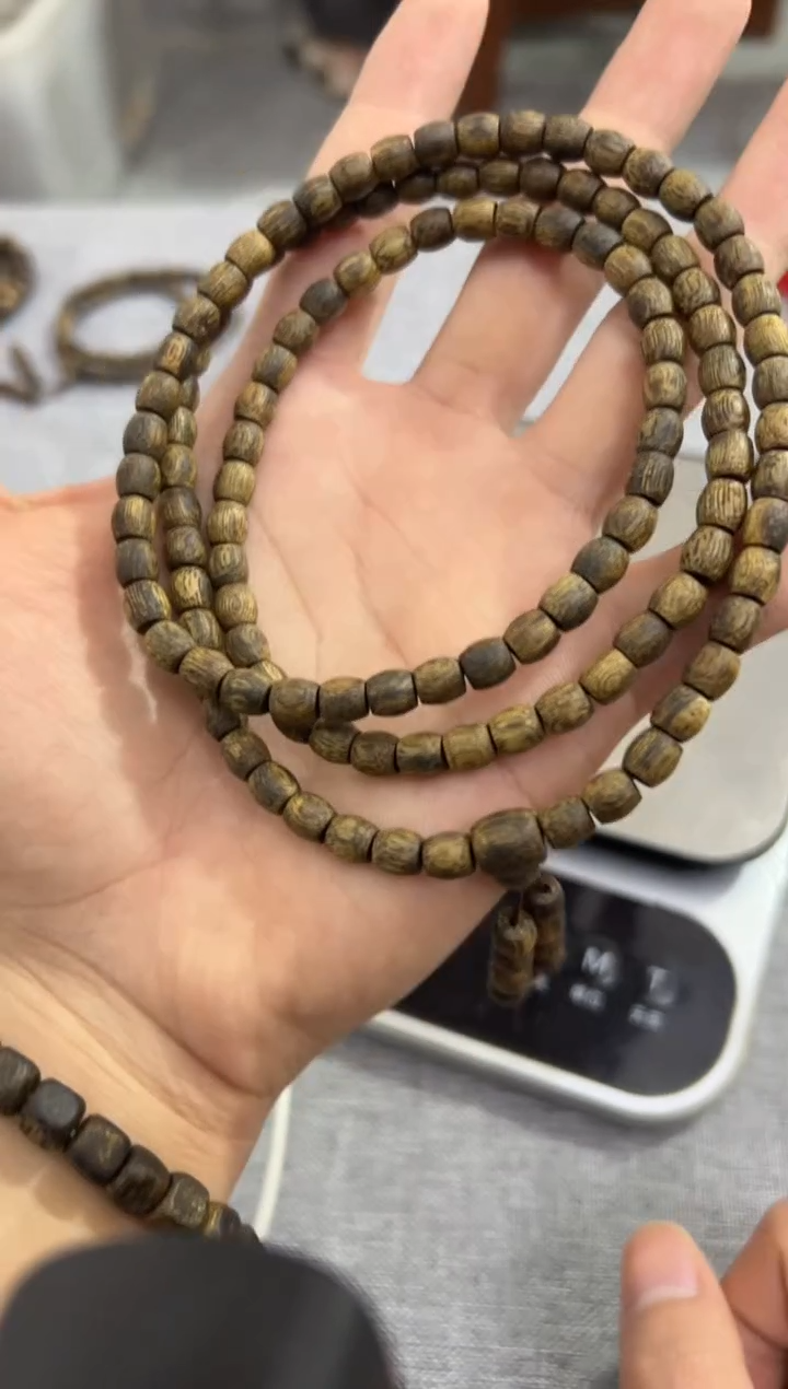 【闪购商品】沉香手串06鼓珠多圈17克+ 多样性发其一