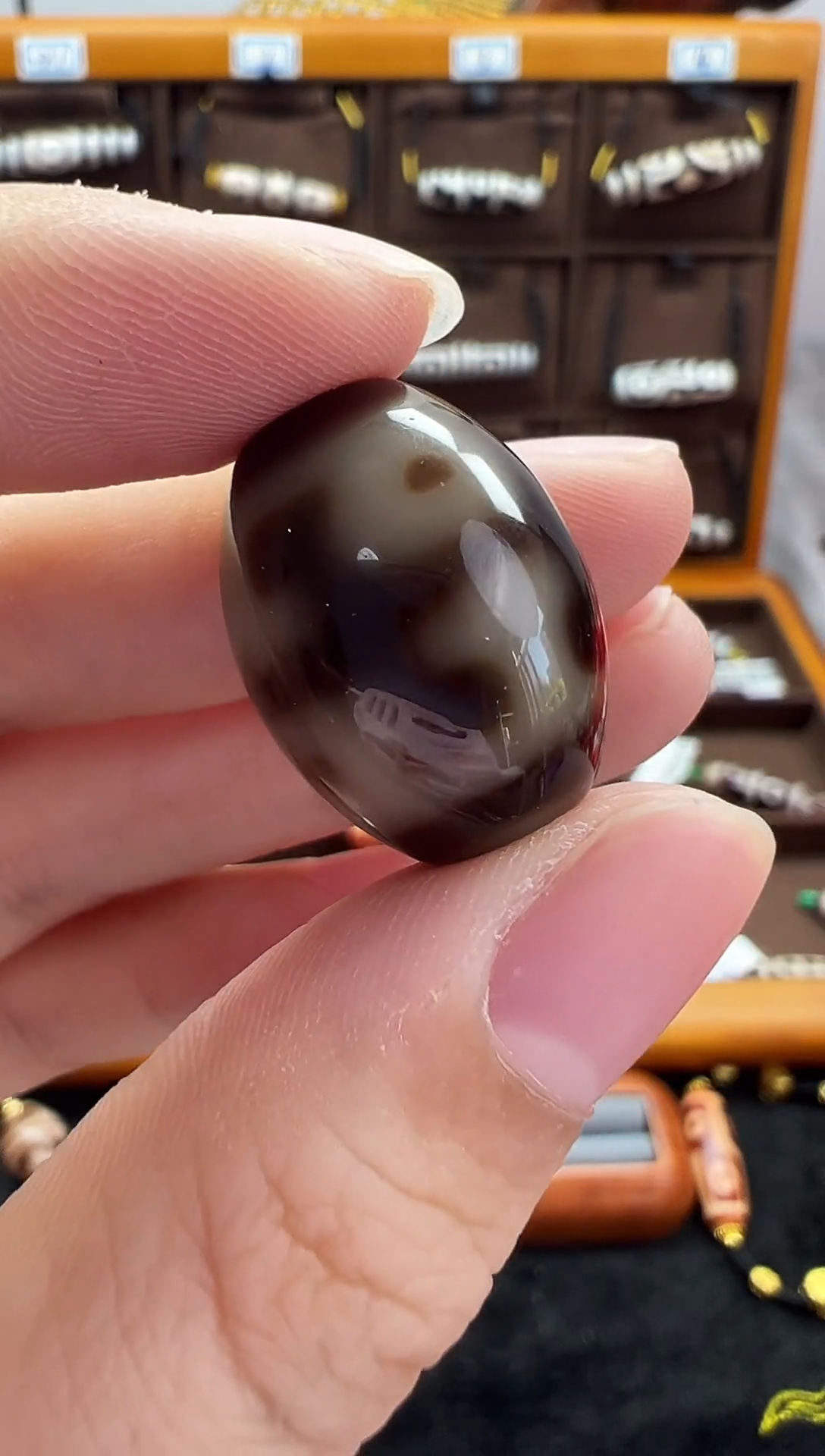 玛瑙/玉髓（覆膜）颈饰未镶嵌118.(微瑕)