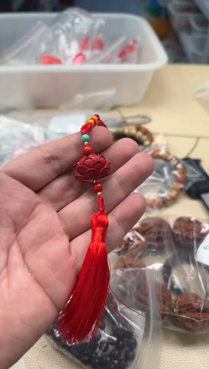 吊坠白玉菩提红色6025