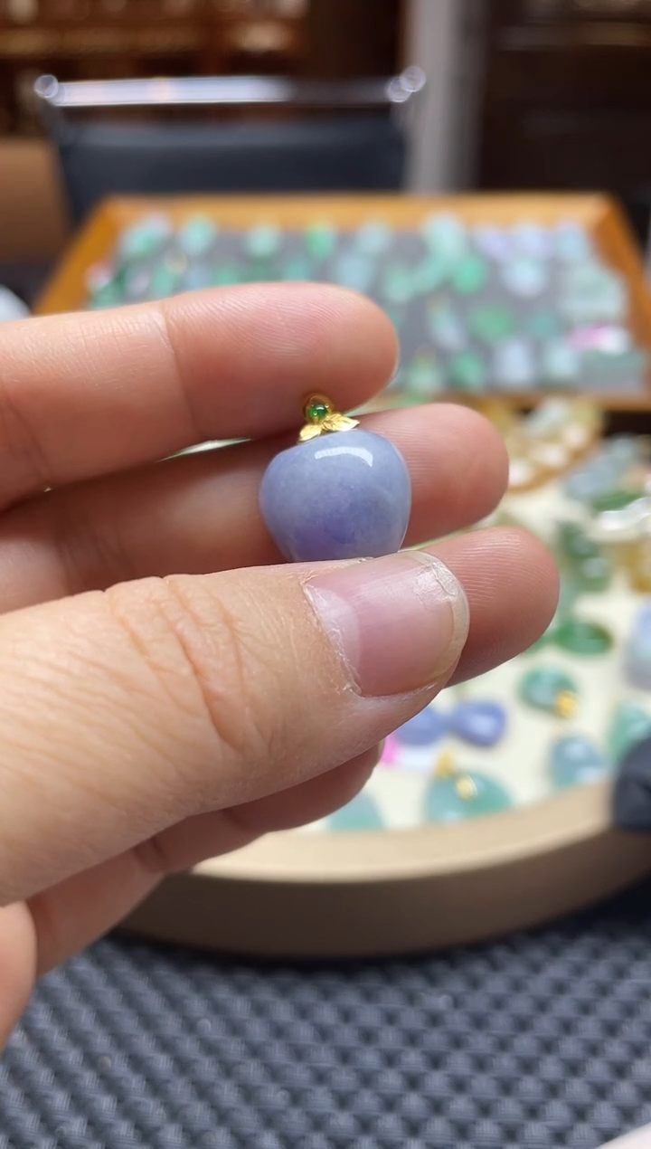 【闪购商品】翡翠颈饰18K金镶嵌桃心