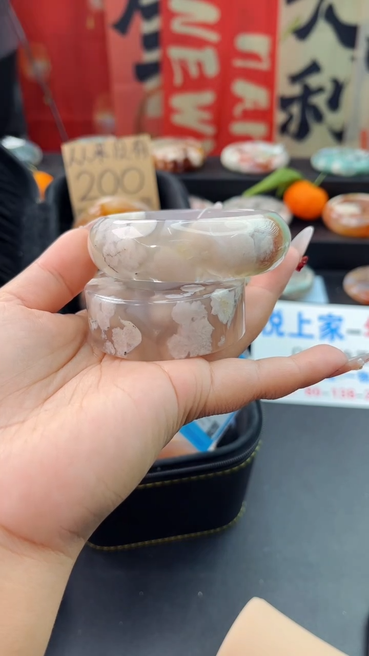 【闪购商品】石英质玉手镯未镶嵌赠送镯心（57圈口）