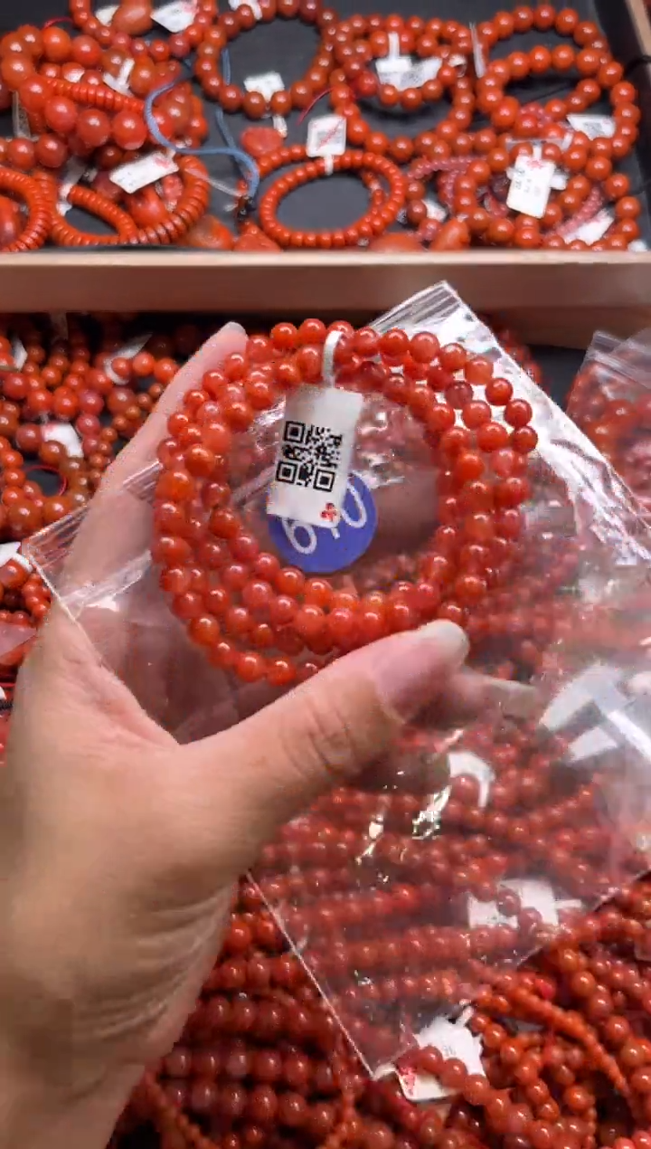 南红玛瑙未镶嵌珠宝奇石610-5