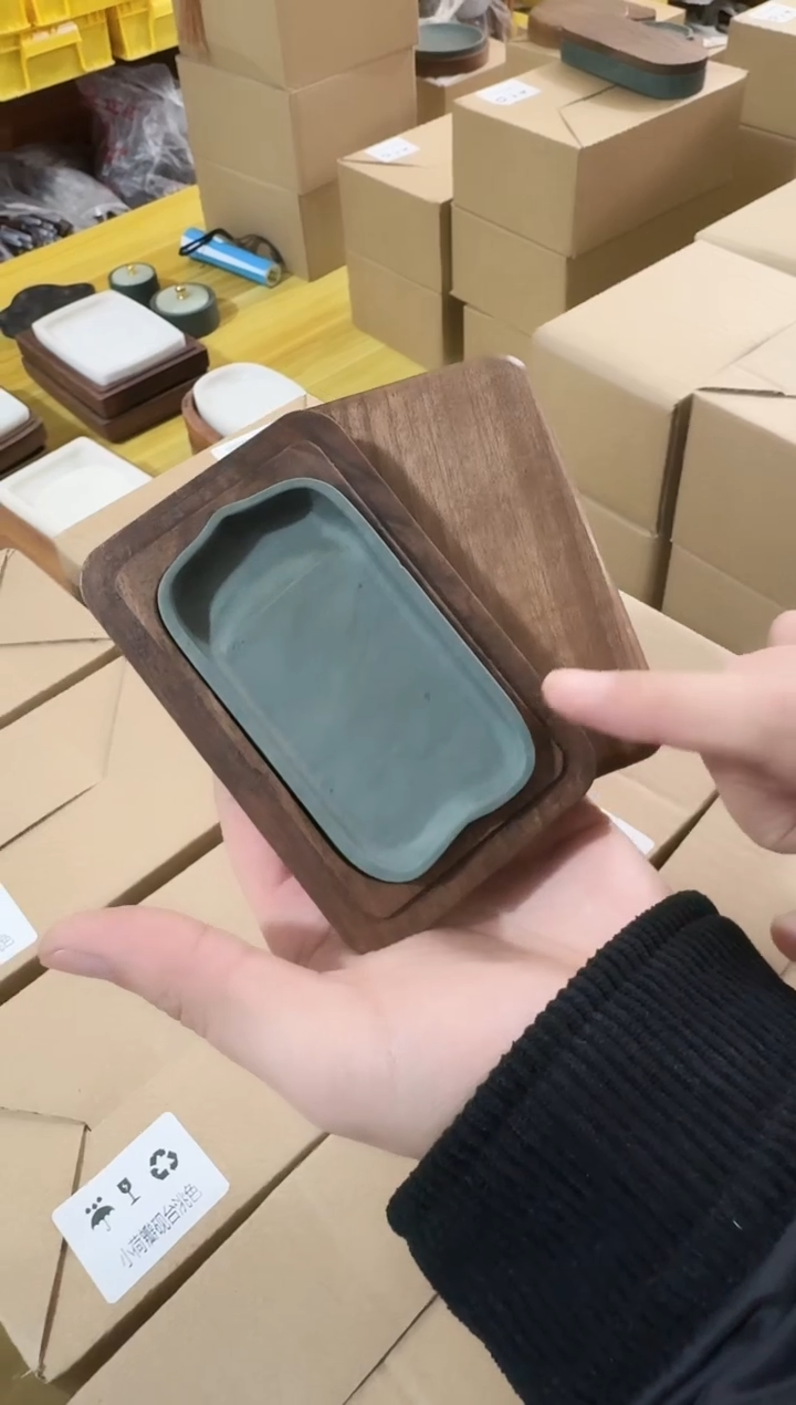 小荷瓣洮砚砚台1个