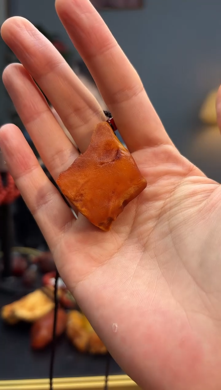 琥珀颈饰未镶嵌吊坠