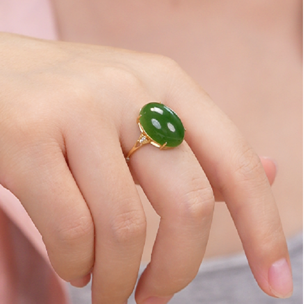 【碧波】天然和田玉碧玉蛋面戒指多样性发一