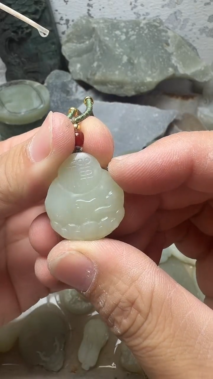 颈饰未镶嵌和田玉和田玉抱抱佛