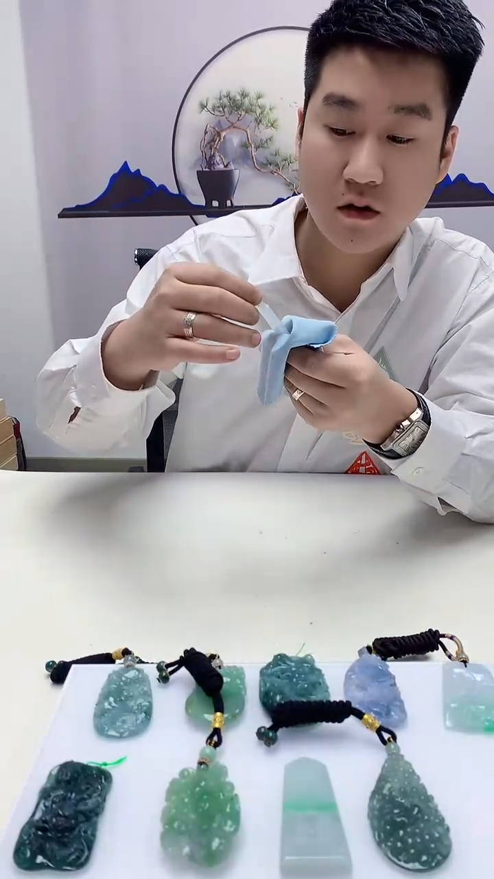 【闪购商品】定制翡翠未镶嵌5028zm-毛货挂件