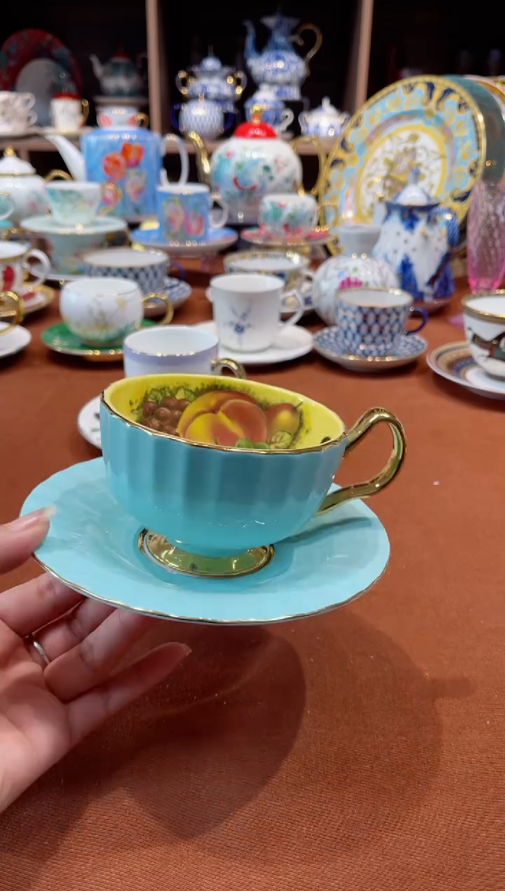 【闪购商品】瓷片黄金果园杯碟······