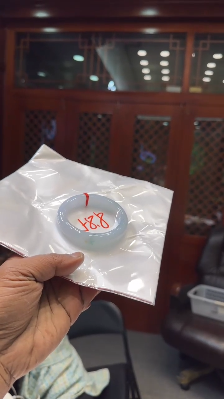 【闪购商品】翡翠手镯未镶嵌手镯