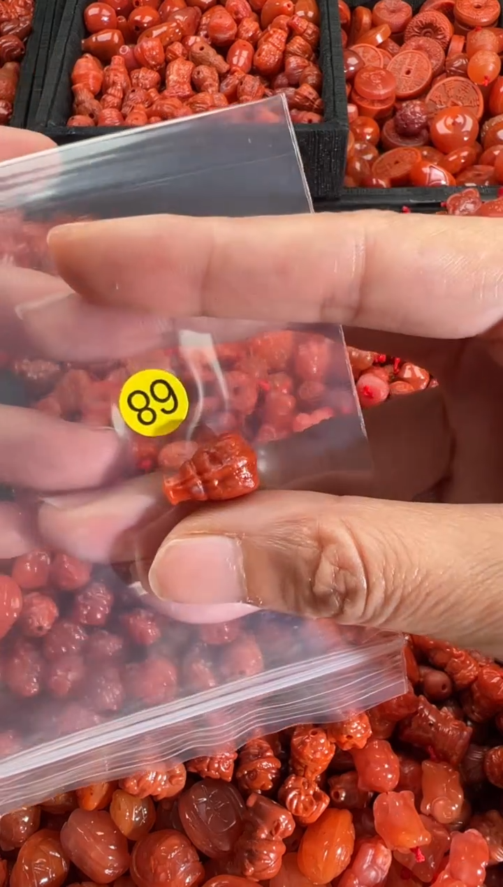 【闪购商品】南红玛瑙颈饰未镶嵌1