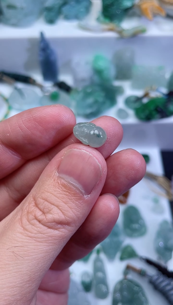 【闪购商品】翡翠颈饰未镶嵌貔貅