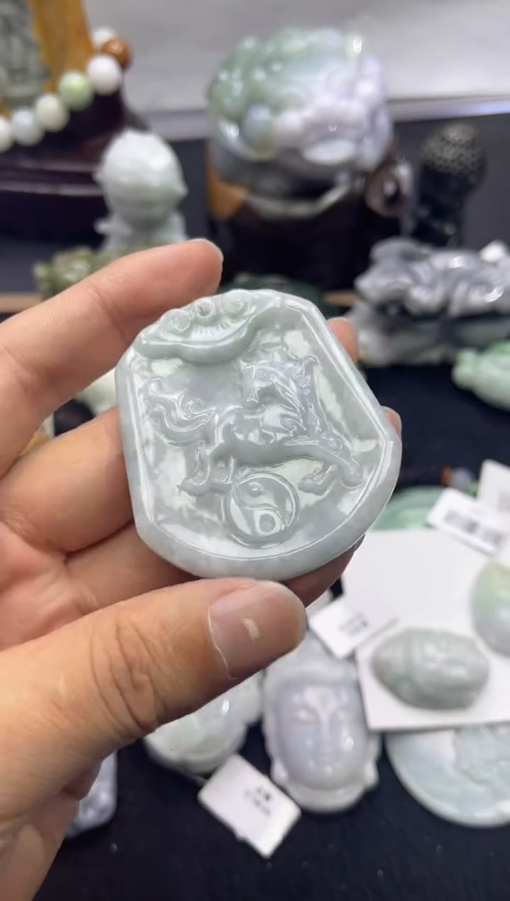 【闪购商品】翡翠颈饰未镶嵌00000136