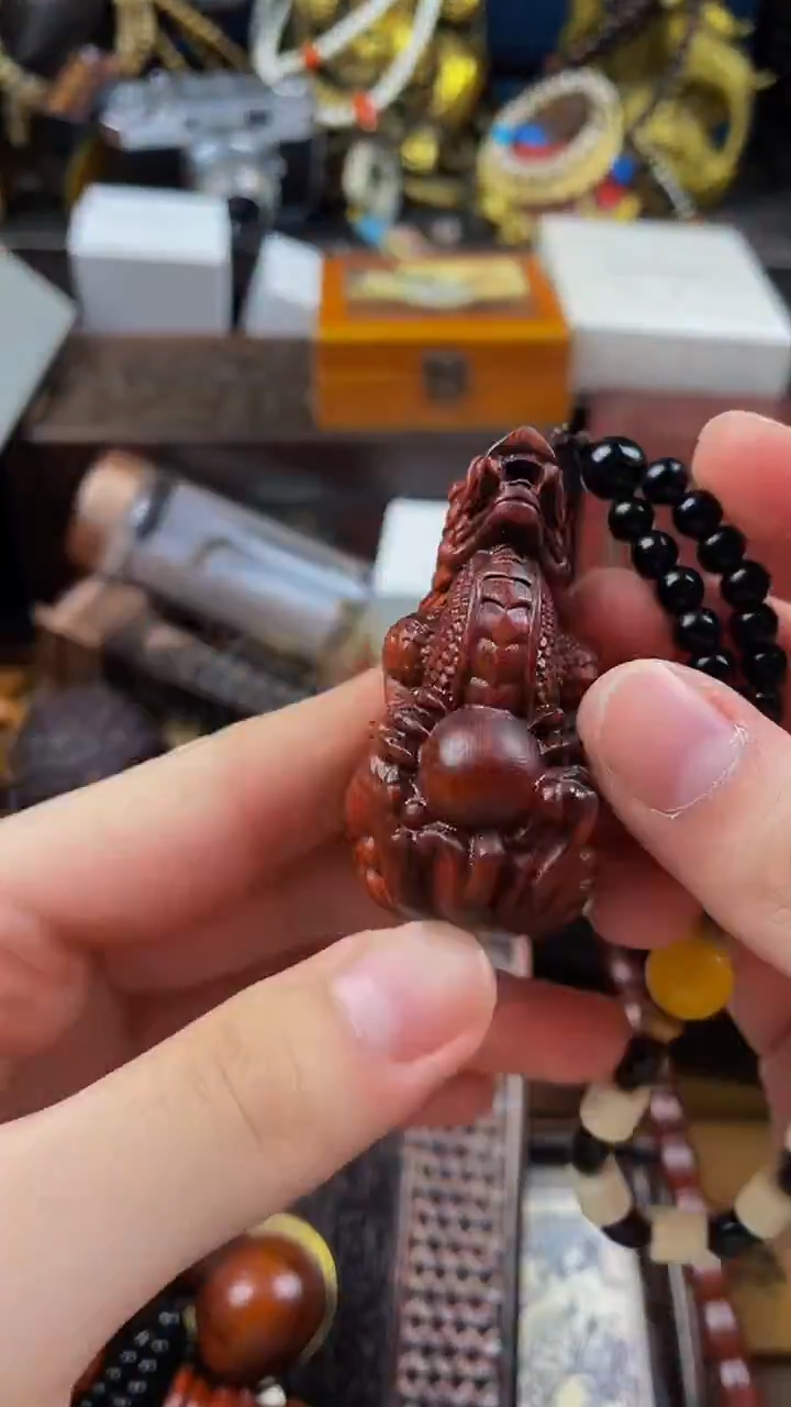 檀香紫檀（小叶紫檀）小熊拖鞋直播精选推荐