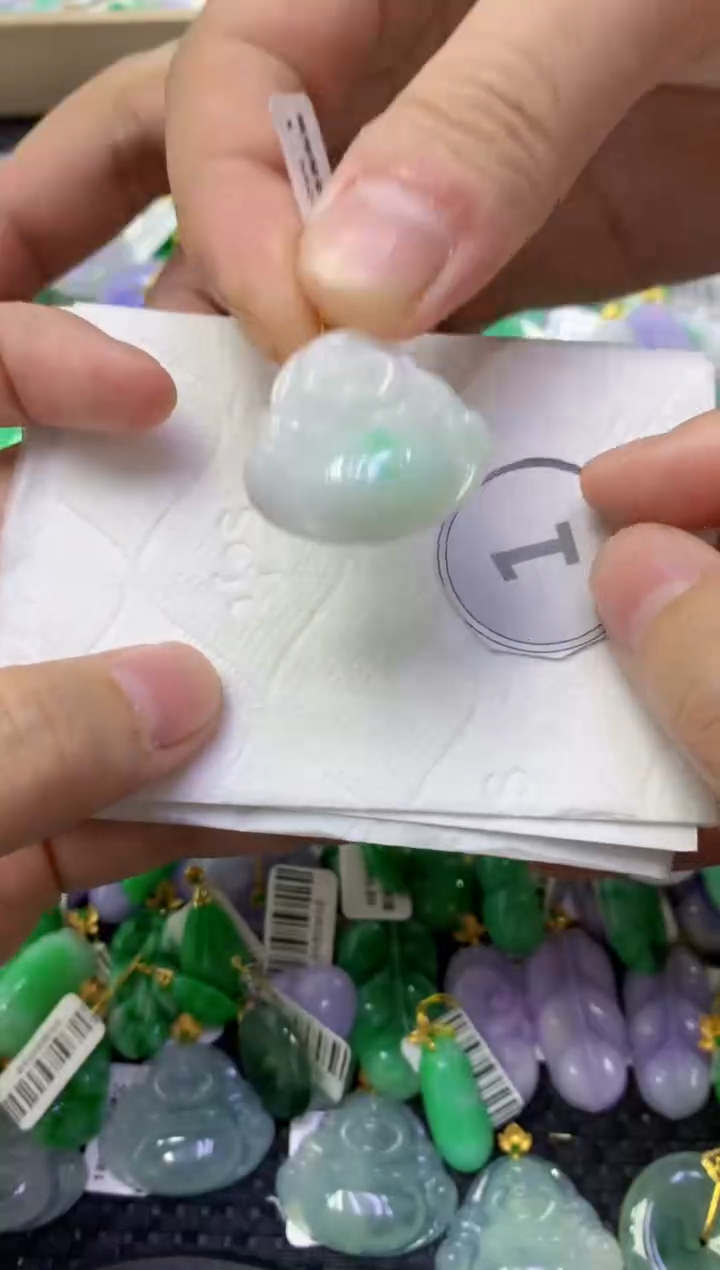 颈饰未镶嵌翡翠天然缅甸翡翠A货