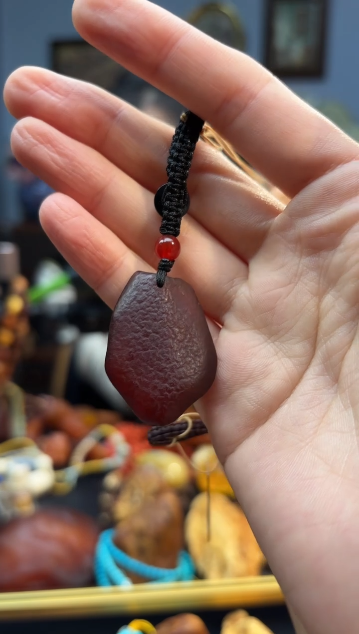 琥珀颈饰未镶嵌包挂