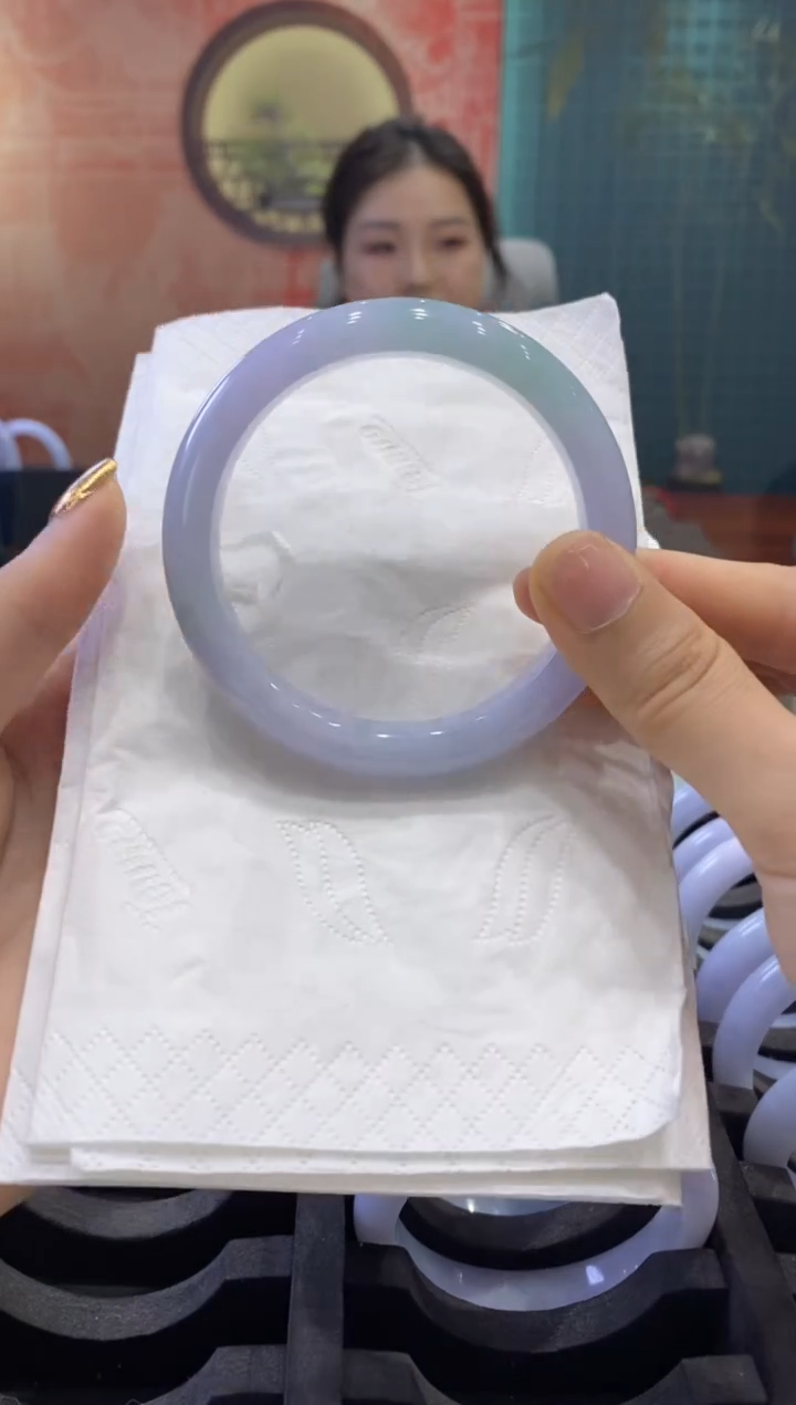 【闪购商品】翡翠手镯未镶嵌多人03787