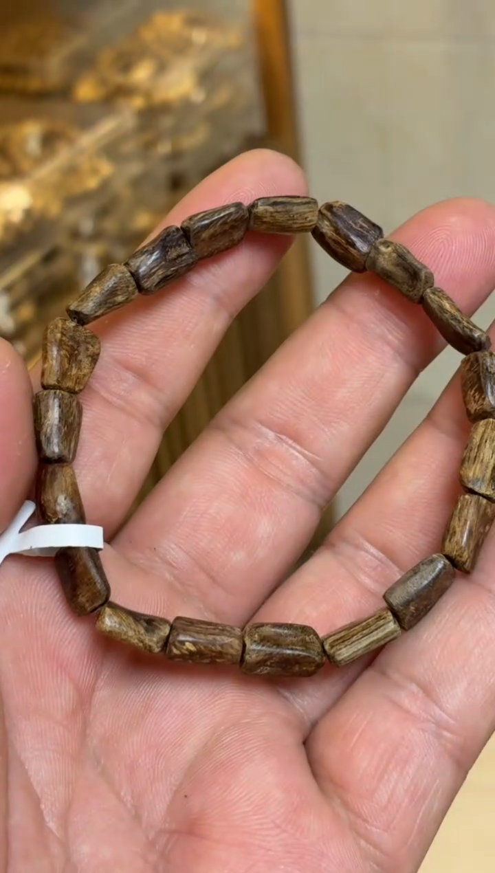 沉香手串 达拉干红土沉随型单圈沉水多样性发其一