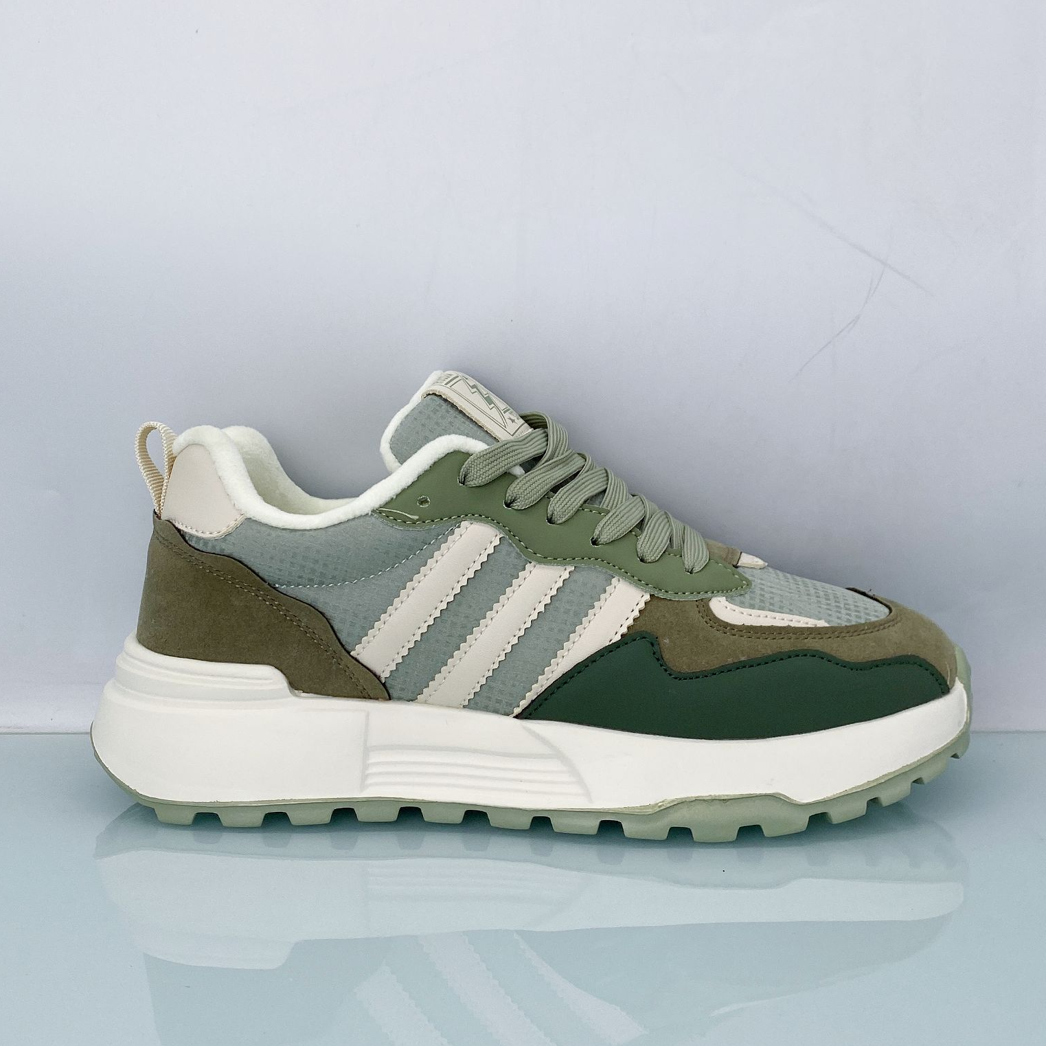 【一森家】新款加绒百搭潮鞋时尚轻便舒适休闲运动鞋23135E